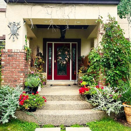 Wolf Creek Bed And Breakfast Ponoka Екстериор снимка