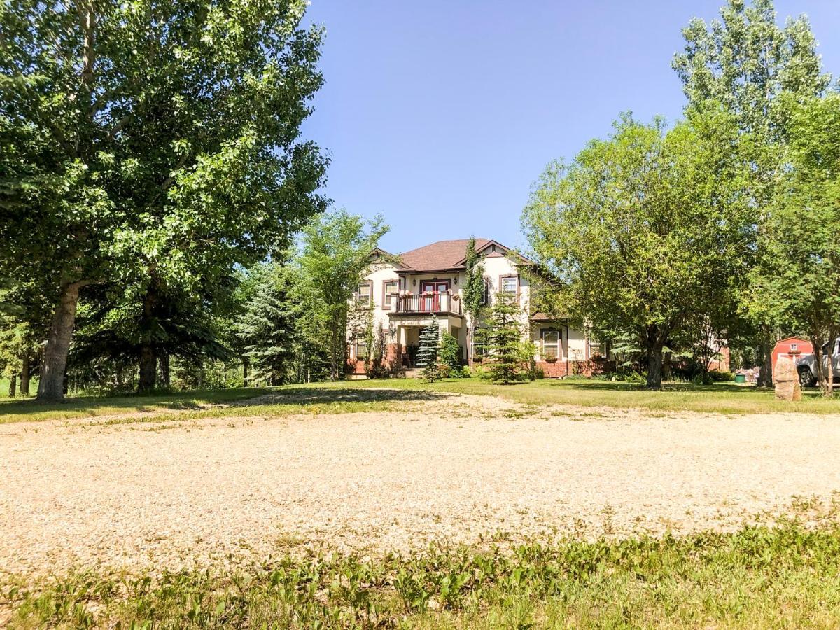 Wolf Creek Bed And Breakfast Ponoka Екстериор снимка