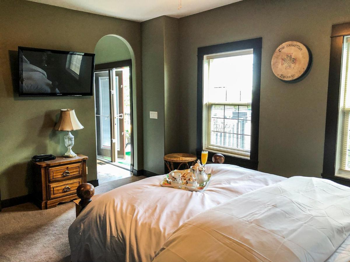 Wolf Creek Bed And Breakfast Ponoka Екстериор снимка
