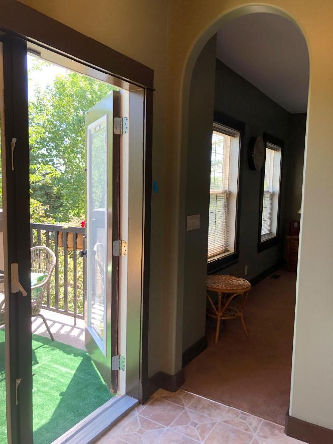 Wolf Creek Bed And Breakfast Ponoka Екстериор снимка