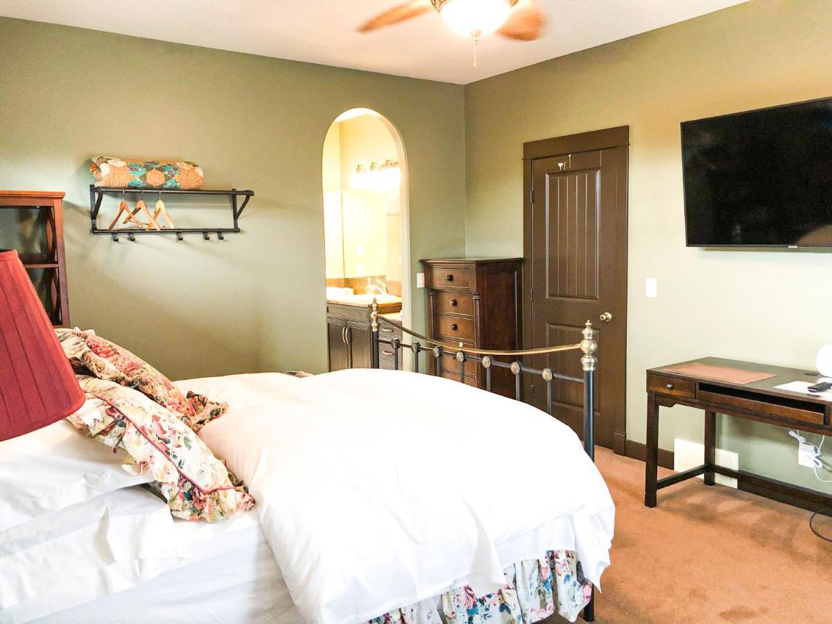 Wolf Creek Bed And Breakfast Ponoka Екстериор снимка